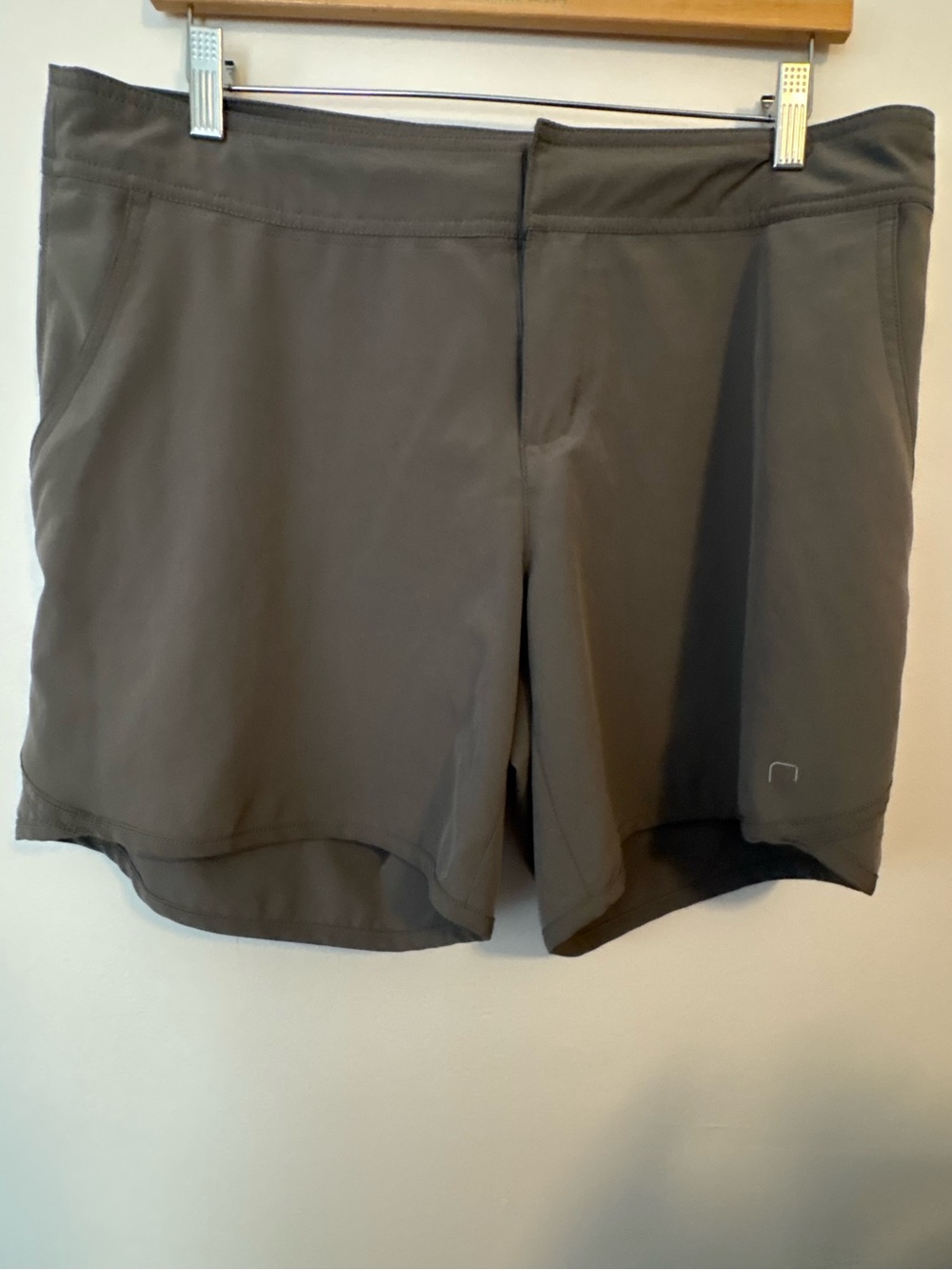 Eastern Mountain Sports Women's Performance Sporty Athletic Shorts in Gray